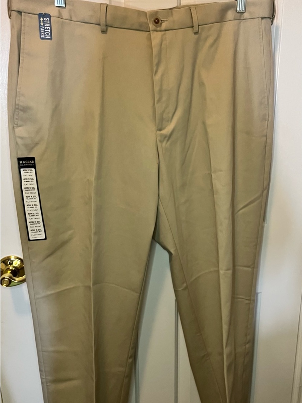 NWT Haggar Men’s Premium No Iron Stretch Flat Front Chinos in Khaki  40W X 30L